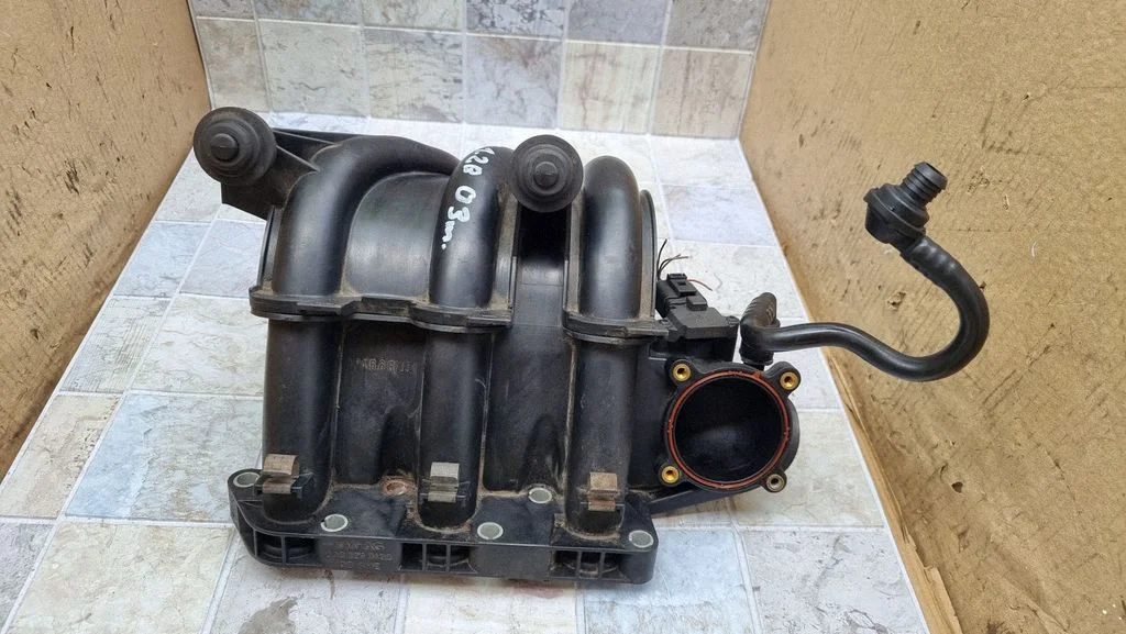Intake manifold – Volkswagen Polo (2002-2005)
