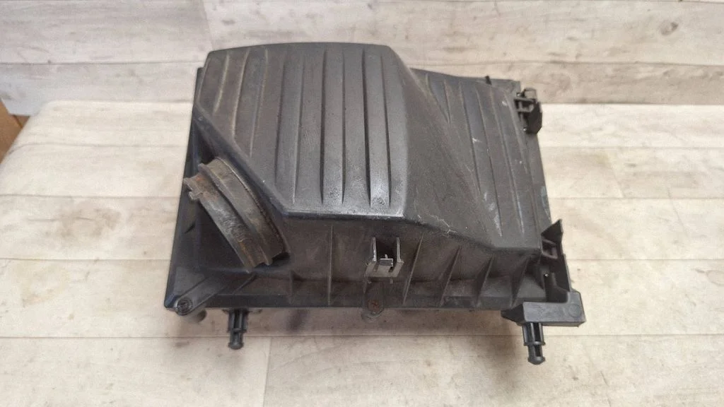 Air filter box – Opel Meriva A (2003-2010)