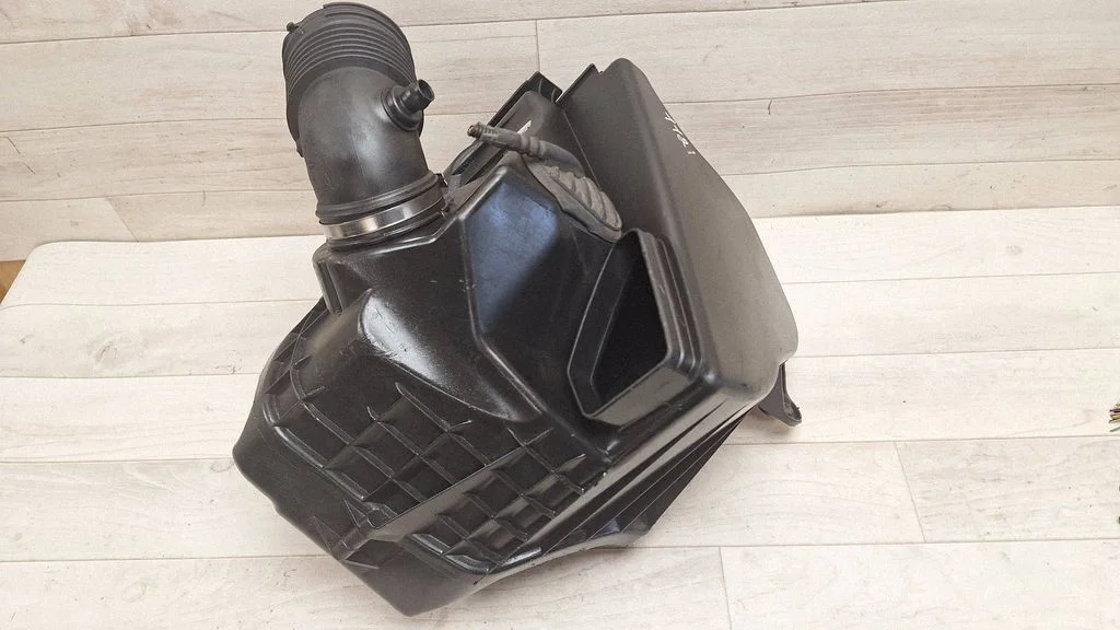 Air filter box AD756717402E