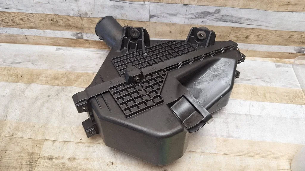 Air filter box