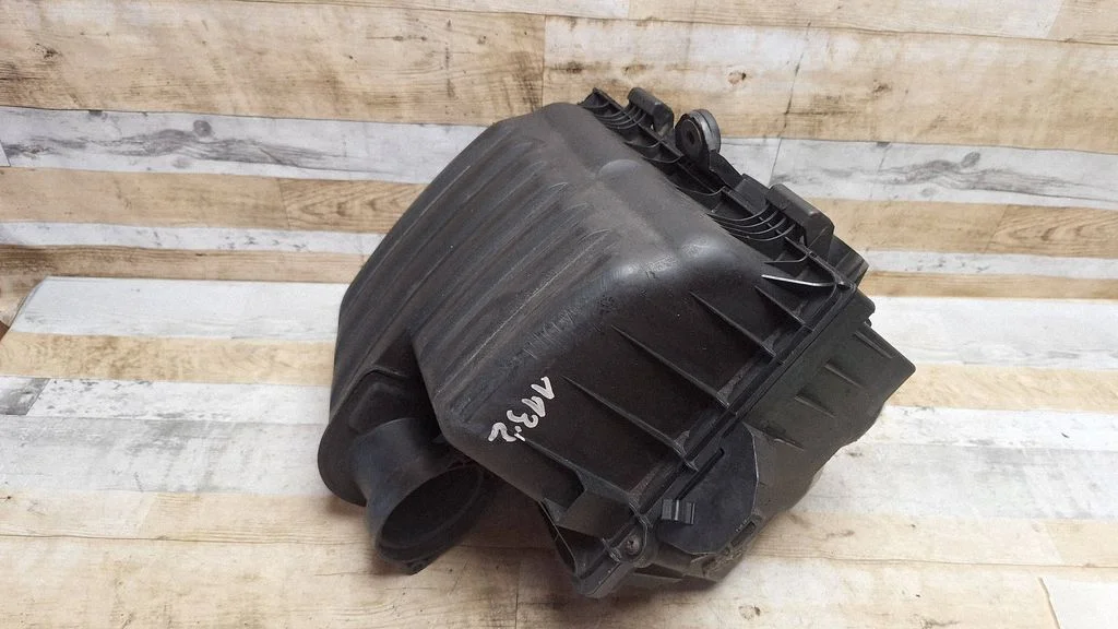 Air filter box – Ford Galaxy (2000-2006)