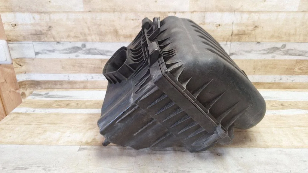 Air filter box