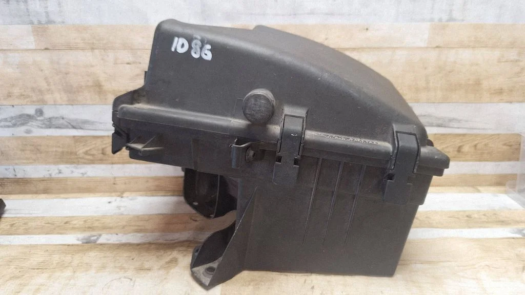 Air filter box 9142730