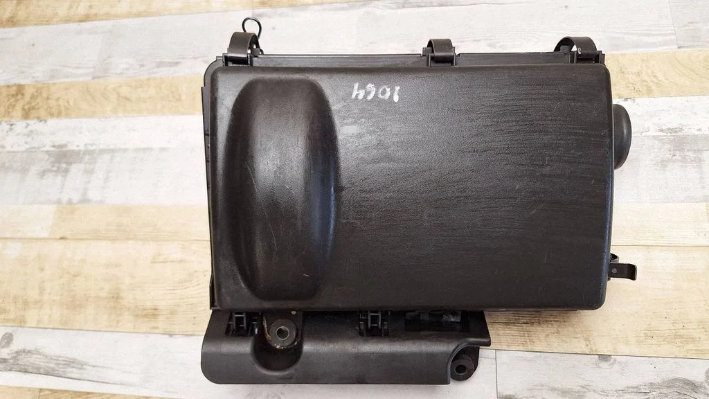 Air filter box