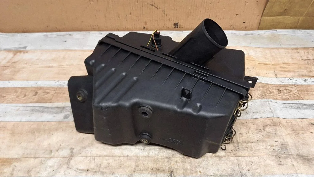 Air filter box