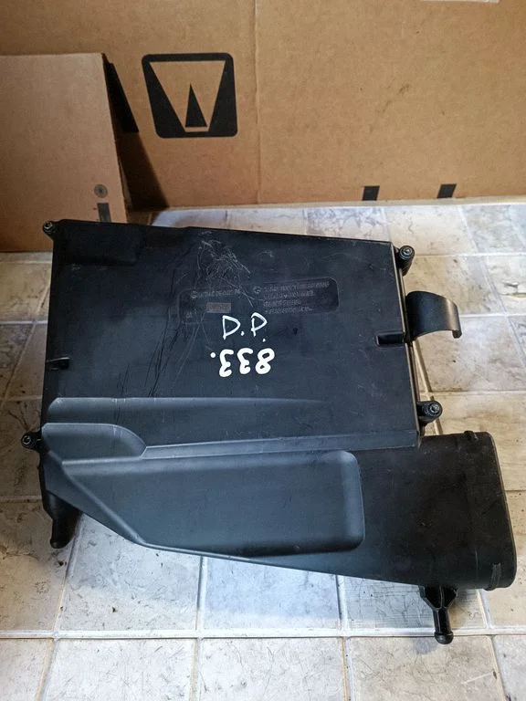 Air filter box A6420940204
