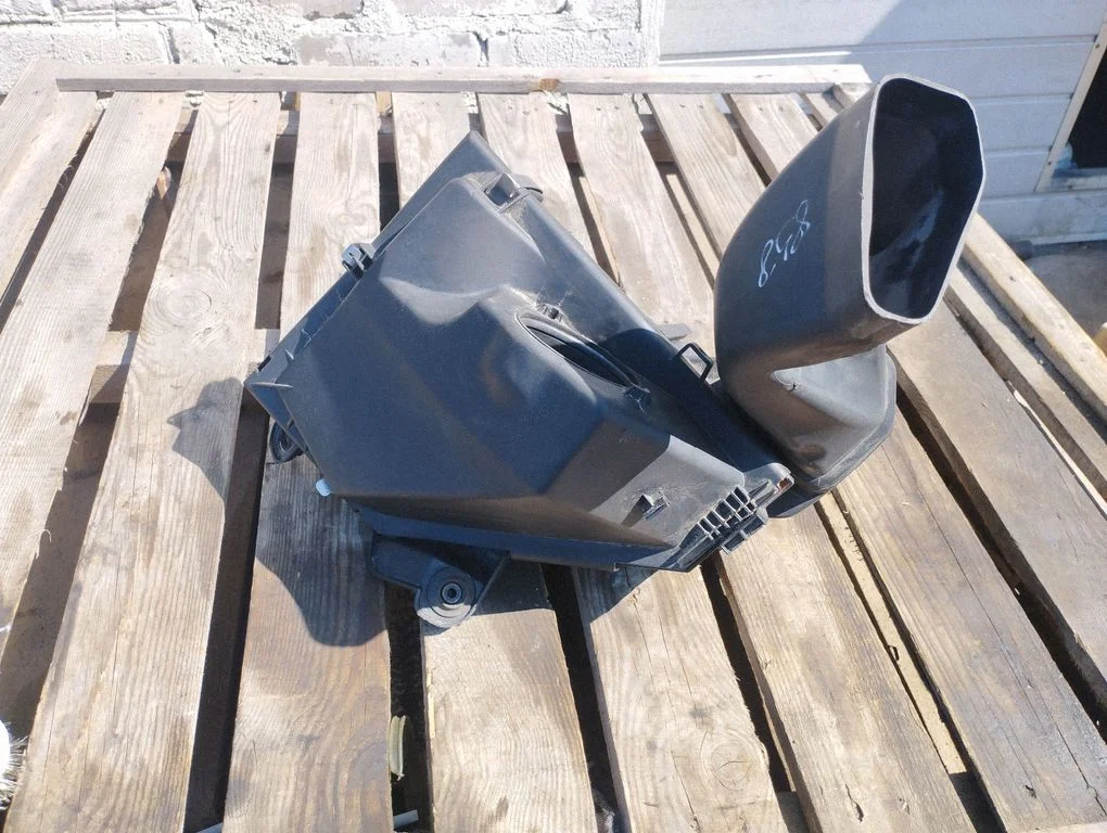 Air filter box 1371779746007