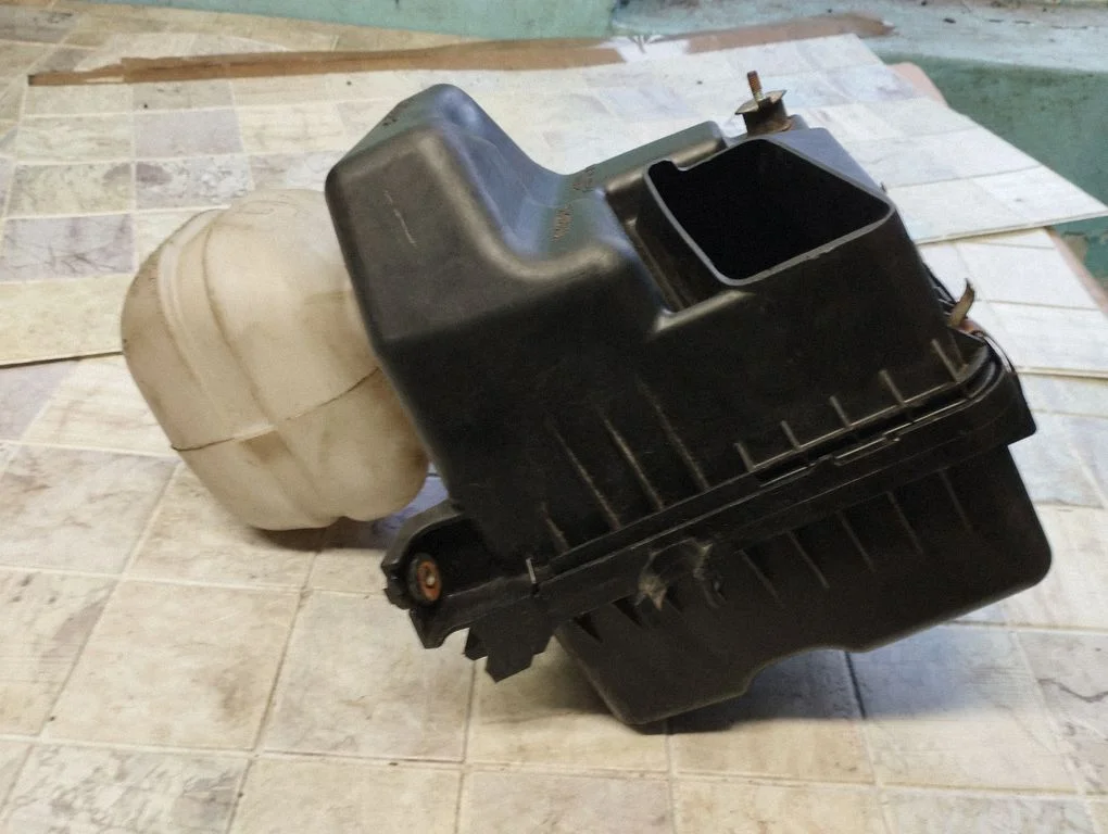Õhufiltri korpus – Subaru Outback (2009-2014)