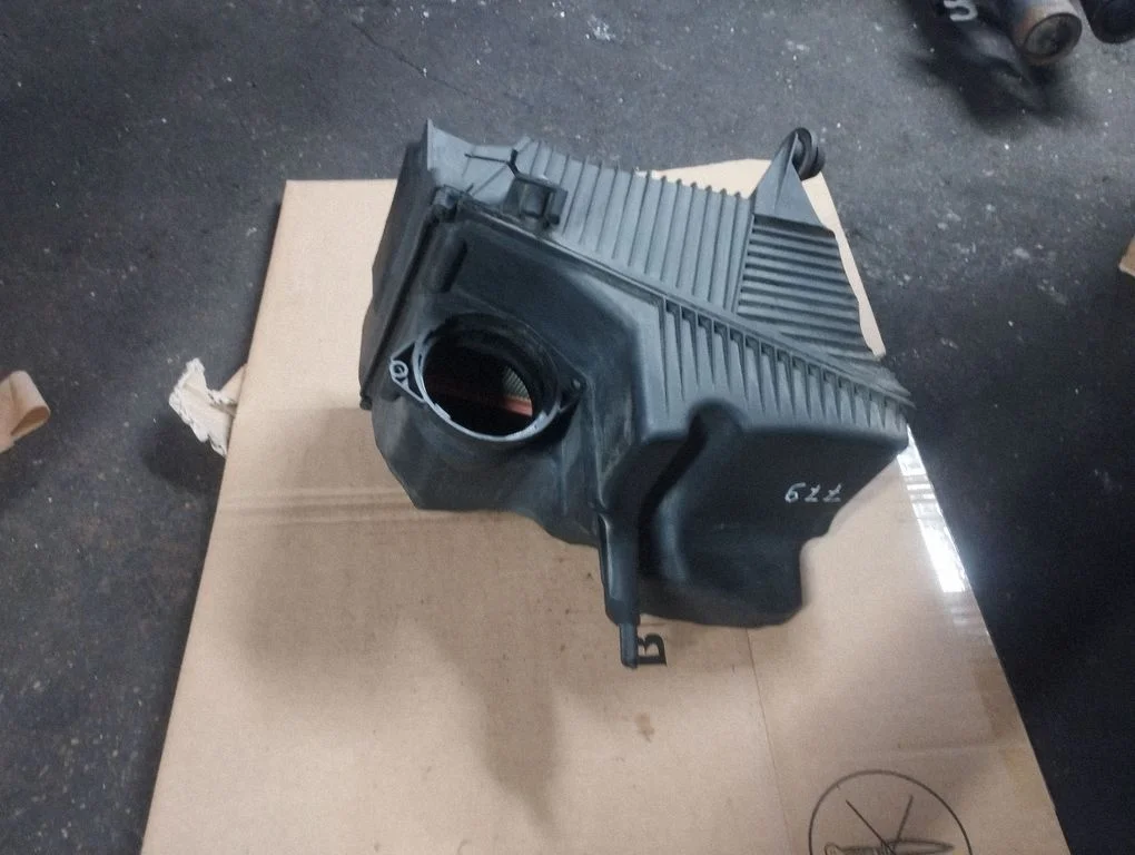 Air filter box – Renault Megane II (2006-2008)