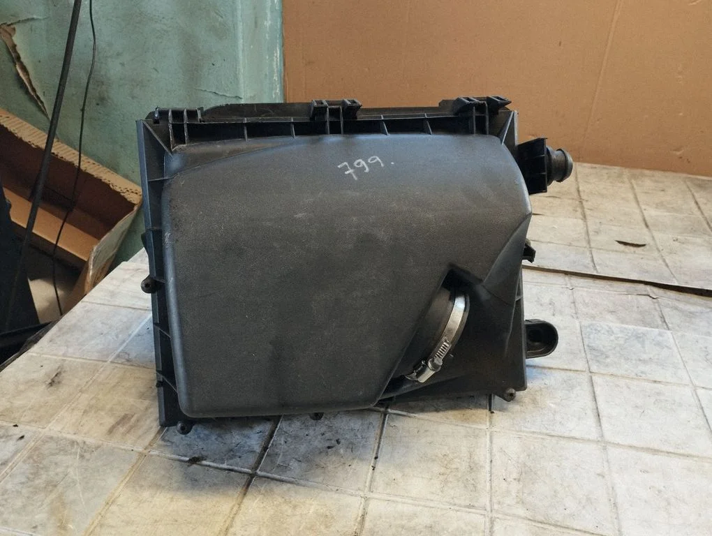 Air filter box – Opel Vectra C (2002-2005)