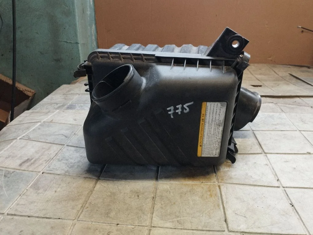 Air filter box