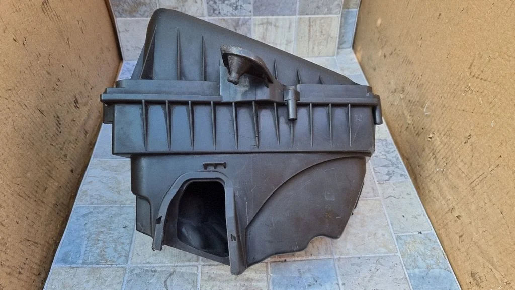 Air filter box – Ford Galaxy (2006-2015)