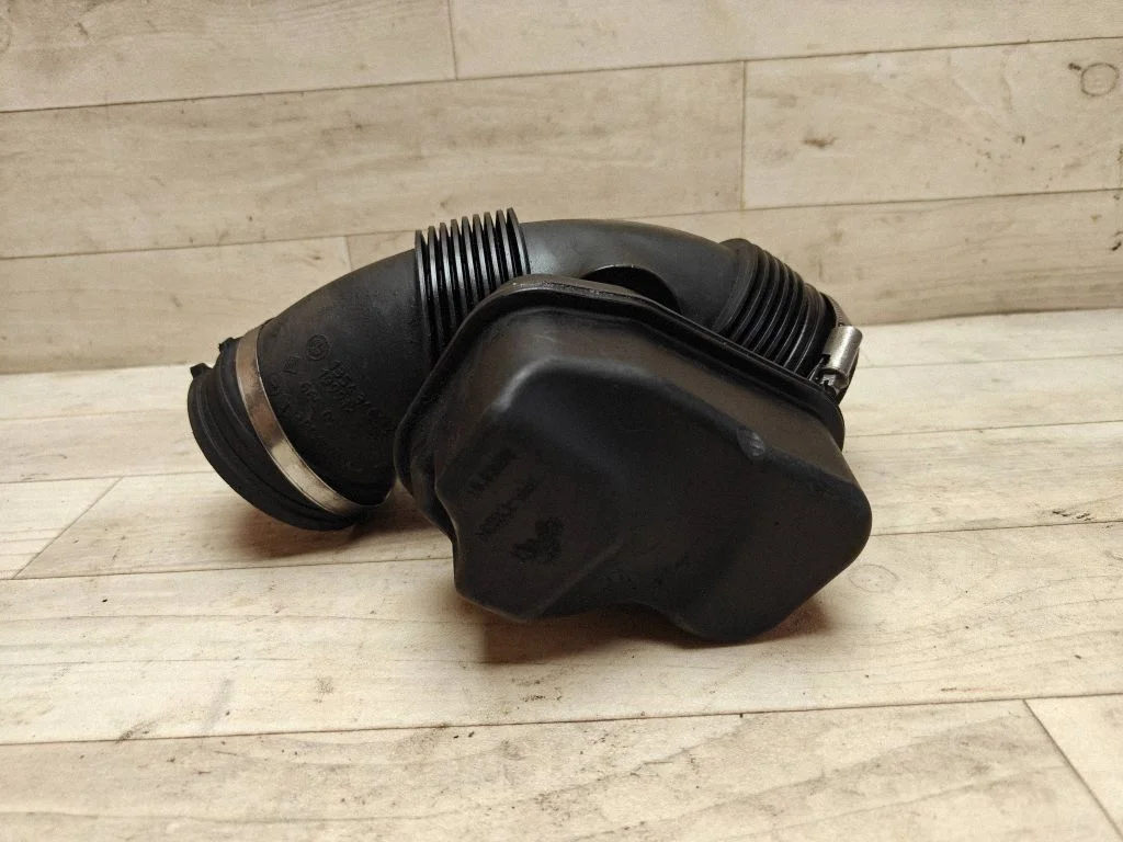 Õhuvõtukanali osa (-d) – BMW X3 E83 (2003-2010)