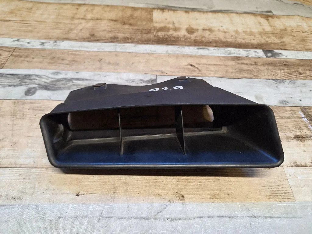 Air intake duct part 4B0129617D