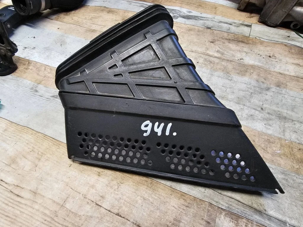 Air intake duct part 1020448S01