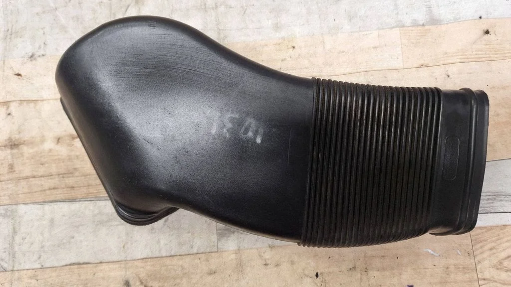 Air intake duct part – Audi A6 Allroad C5 (1999-2005)