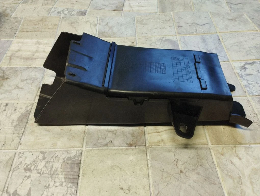 Air intake duct part 7184155
