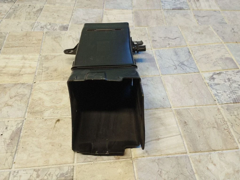 Air intake duct part 7184156