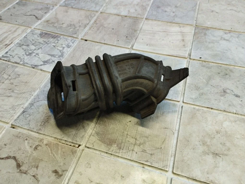 Air intake duct part 755519203