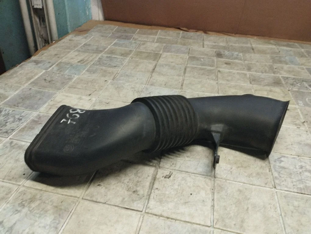 Air intake duct part 7796270