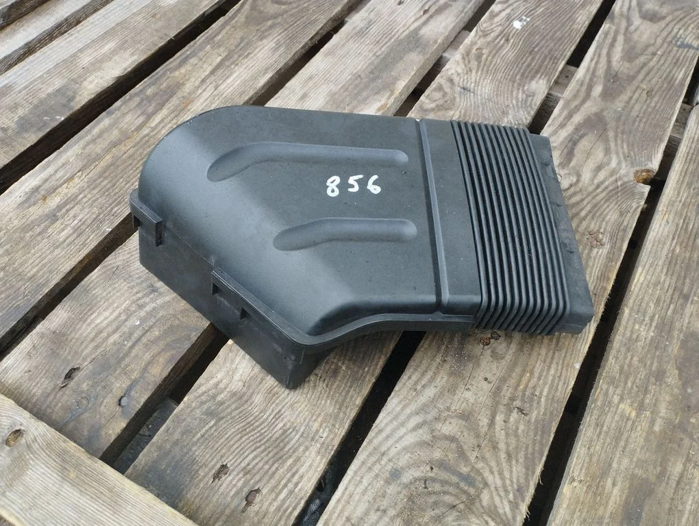 Air intake duct part 8E0129617D