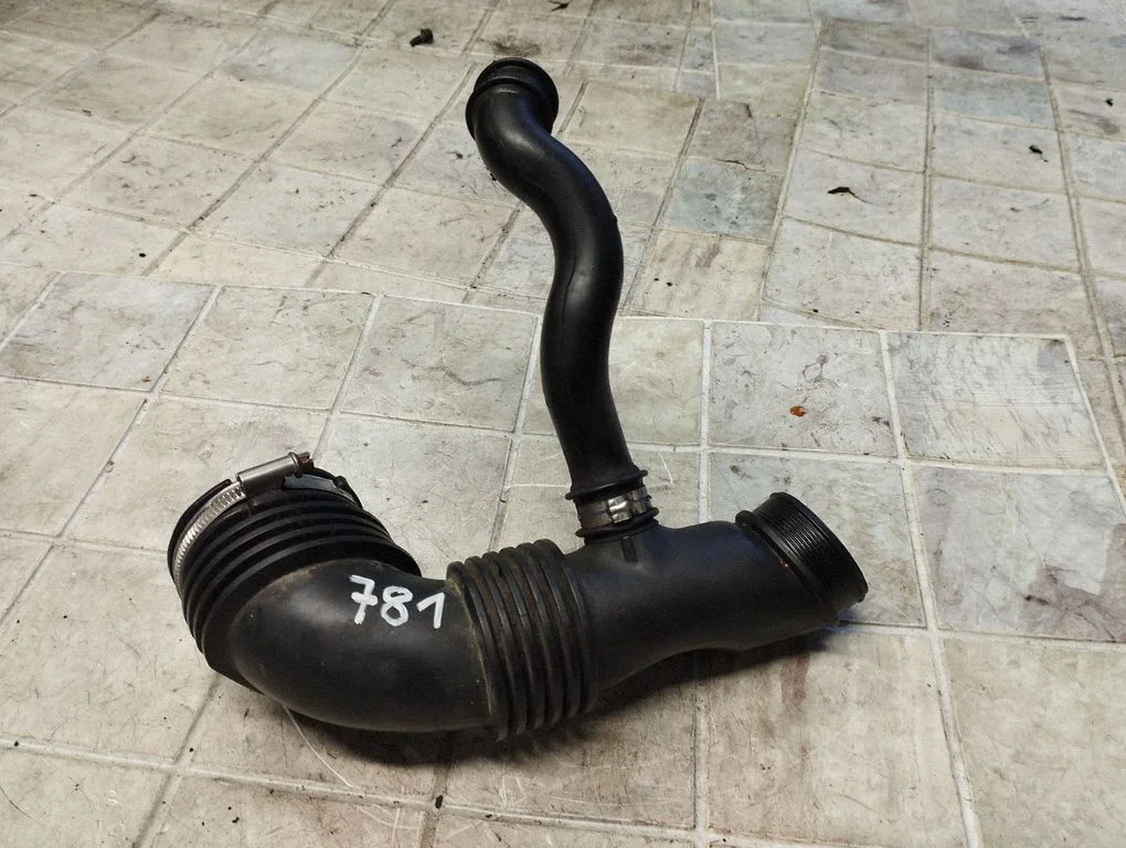 Rura dolotowa turbosprężarki 7M519A673HF