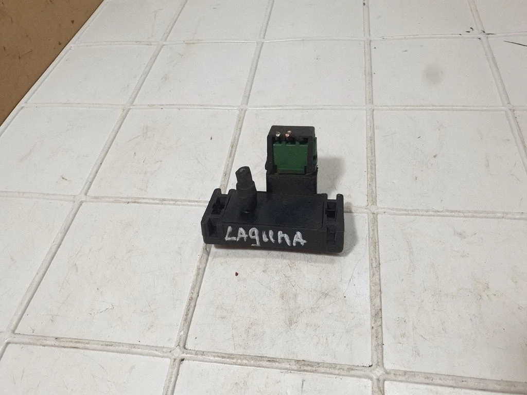 Air pressure sensor – Renault Laguna I (1994-2000)