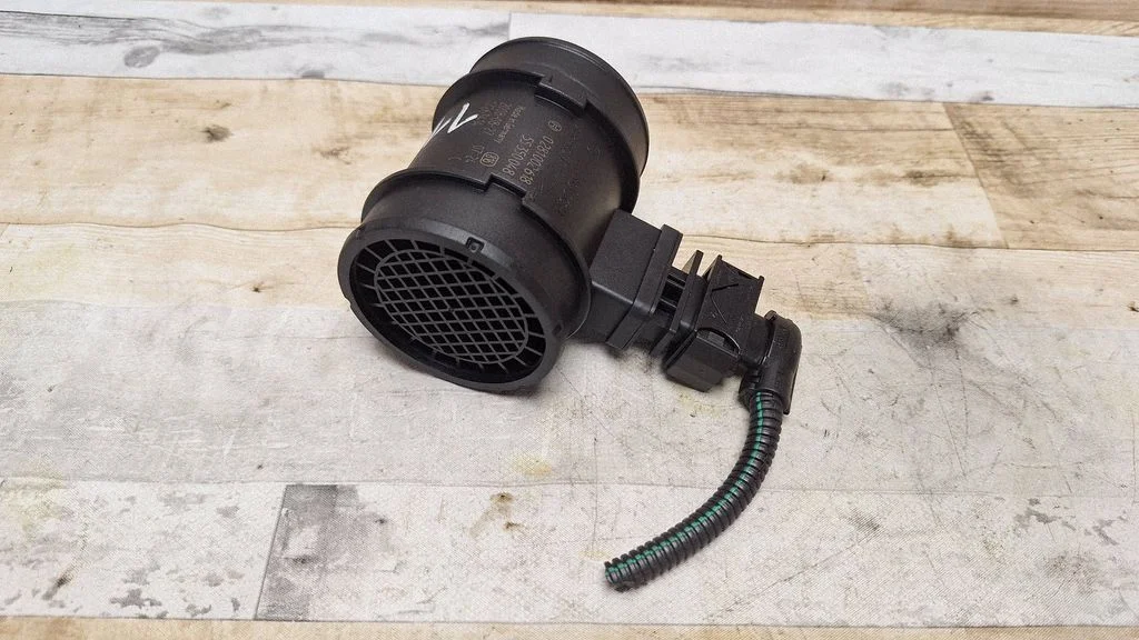 Mass air flow meter 0281002618