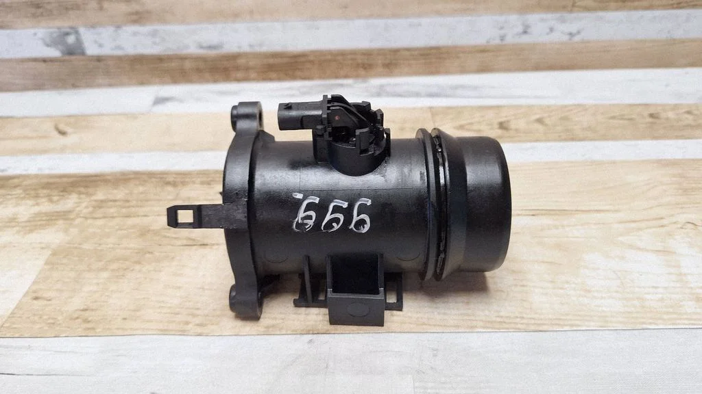 Mass air flow meter – BMW 5 Series F10 F11 (2009-2016)