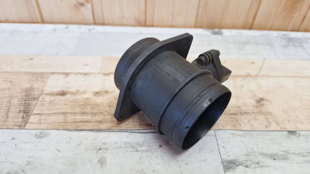 Mass air flow meter 038906461B