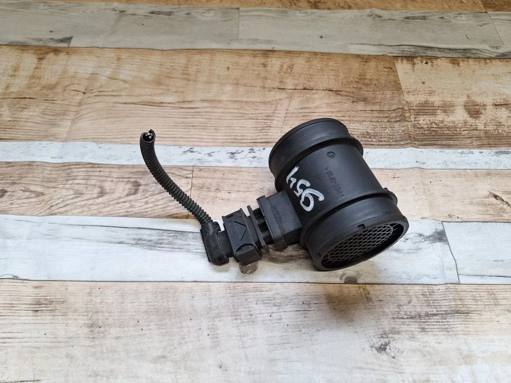 Mass air flow meter 0281002618
