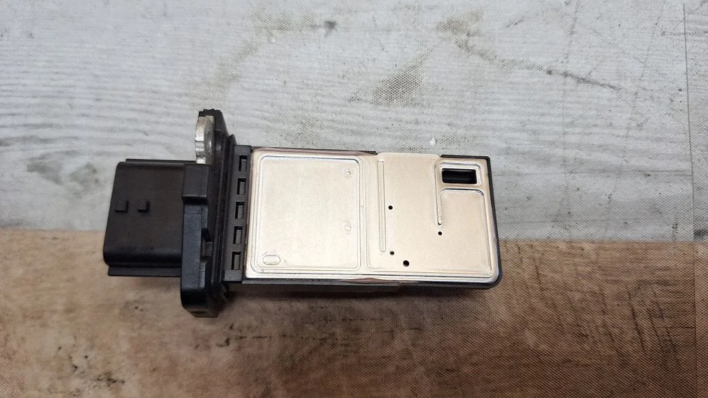 Mass air flow meter 226807S00A