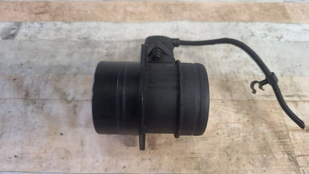 Mass air flow meter 074906461B