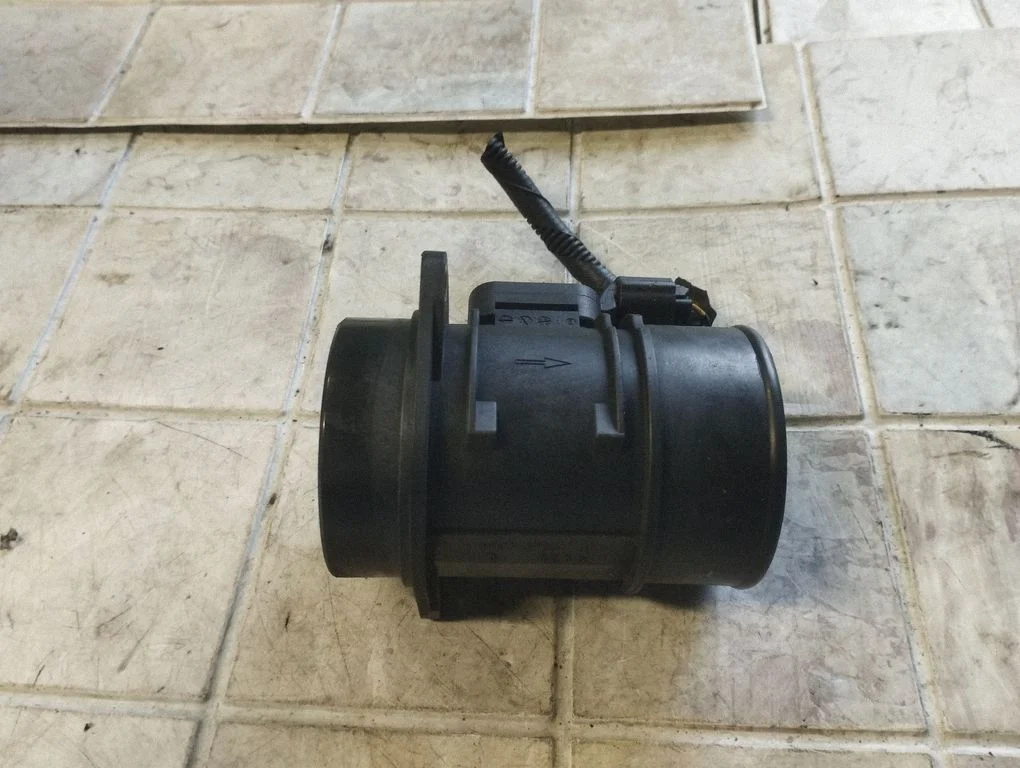 Mass air flow meter 5WK97007