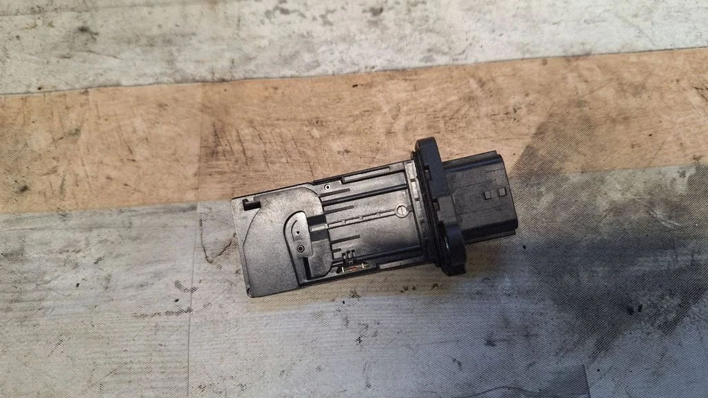 Mass air flow meter 226801MG0A