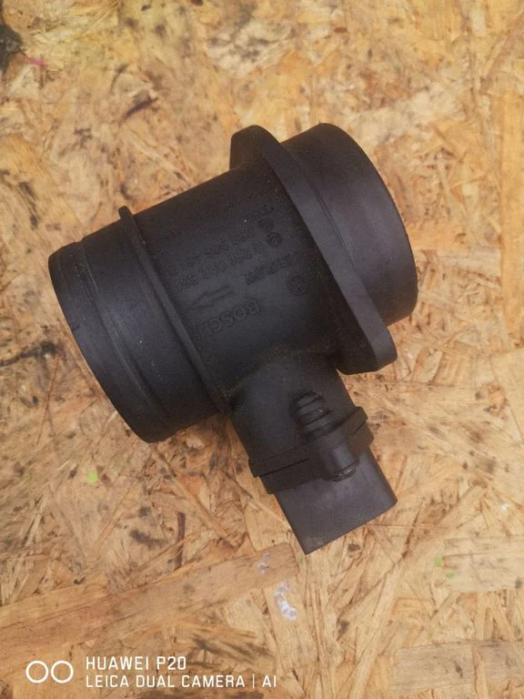Gaisa masas mērītājs 038906461B
