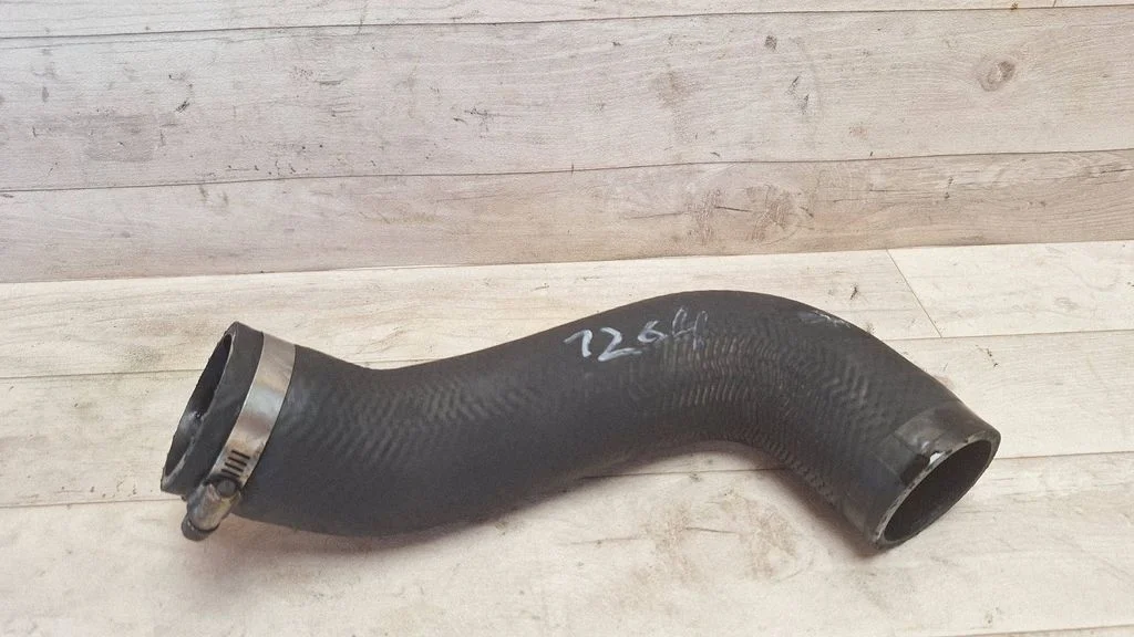 Air intake hose/pipe