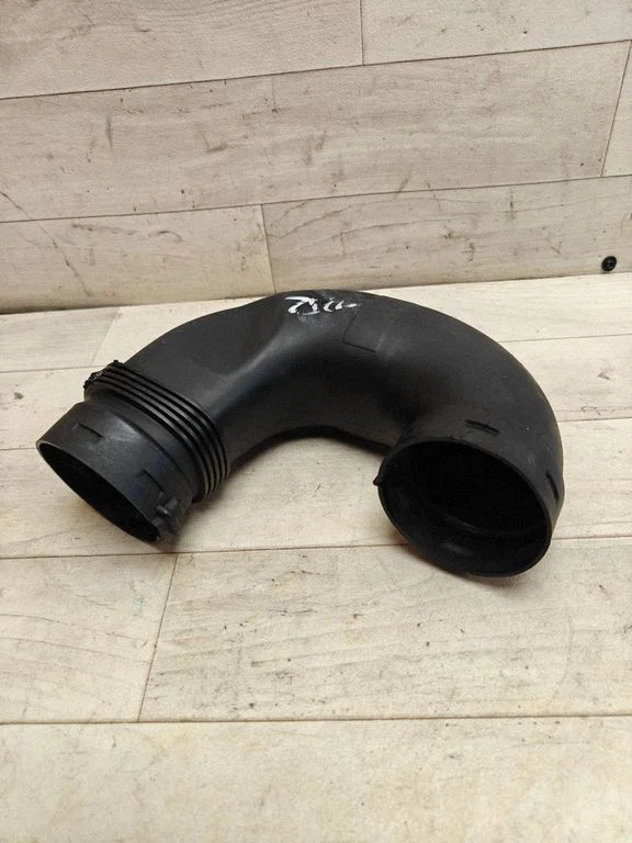 Air intake hose/pipe 1K0129618AT