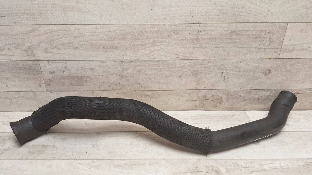Air intake hose/pipe