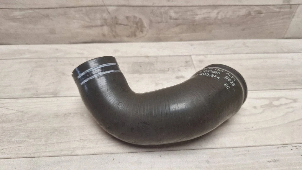 Air intake hose/pipe 51803880