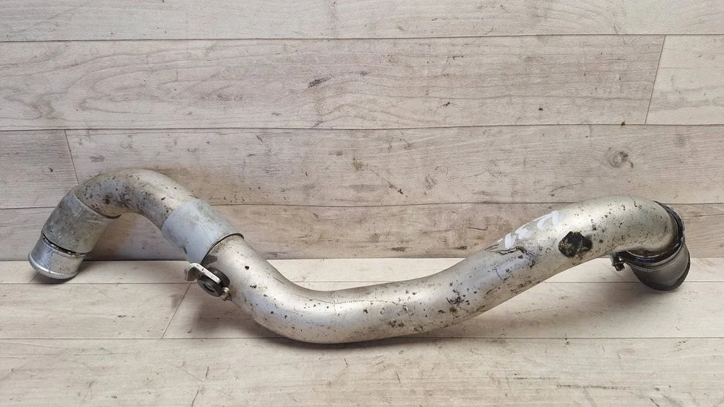 Air intake hose/pipe