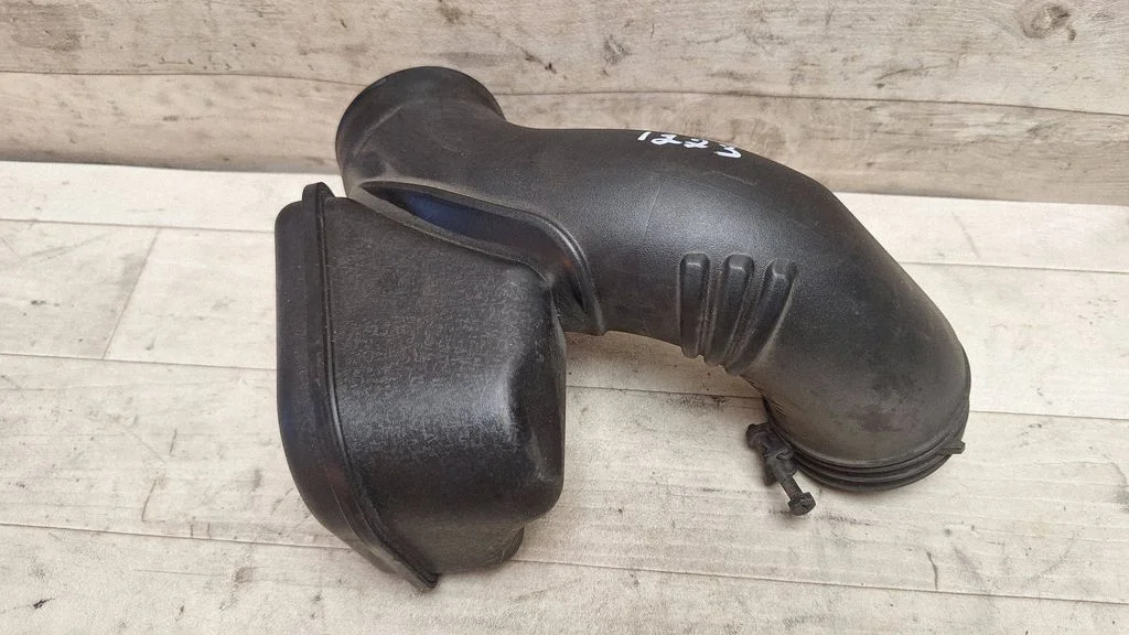 Air intake hose/pipe 281304R100