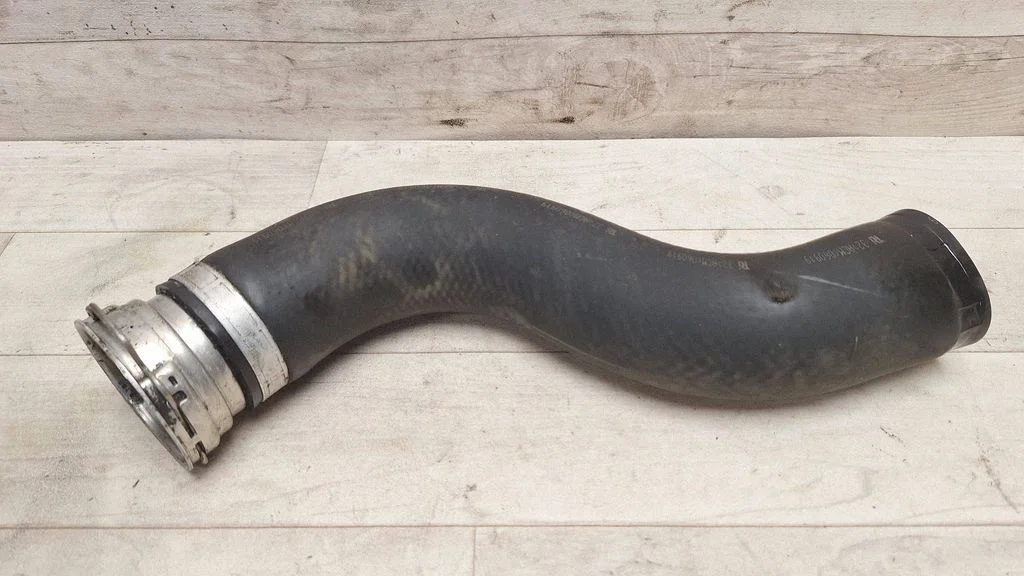 Air intake hose/pipe