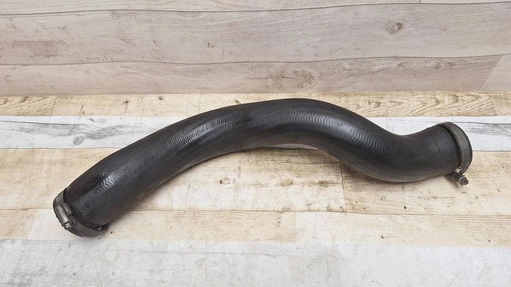 Air intake hose/pipe