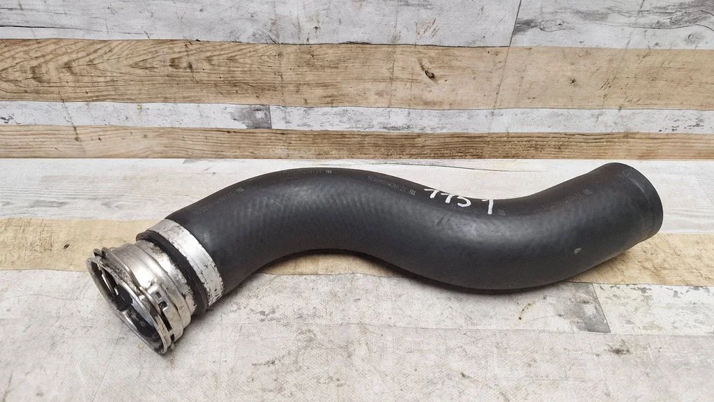 Air intake hose/pipe