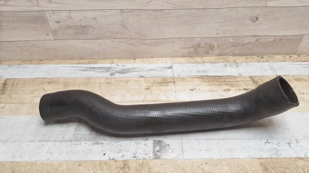 Air intake hose/pipe