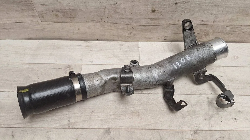 Air intake hose/pipe