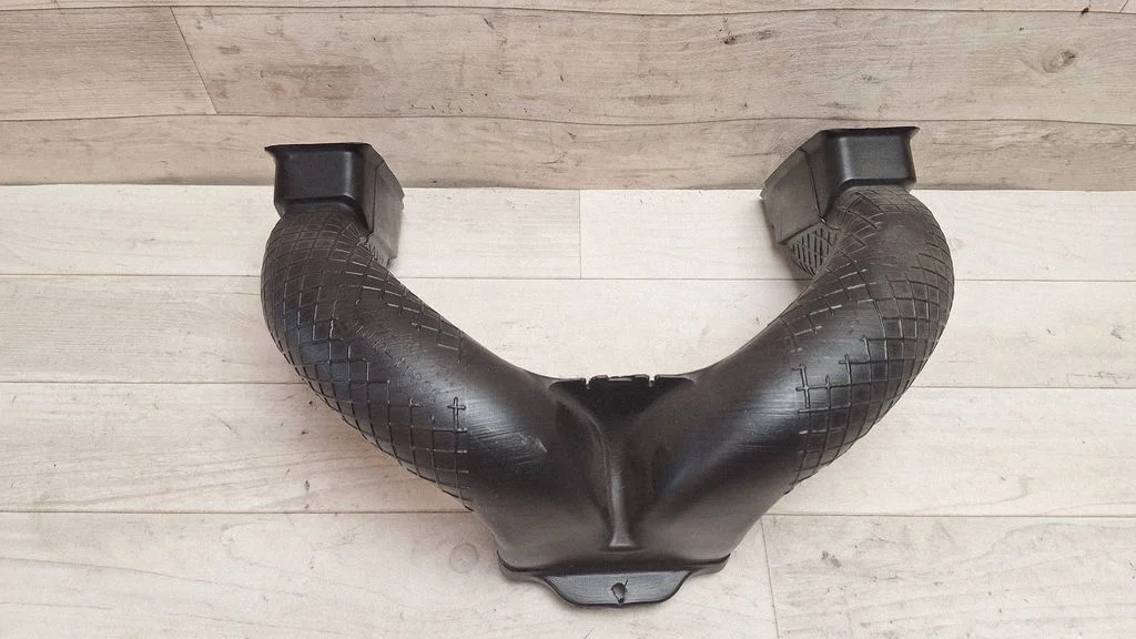 Air intake hose/pipe 558440F010