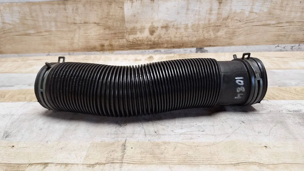 Air intake hose/pipe – Volkswagen New Beetle (1998-2010)