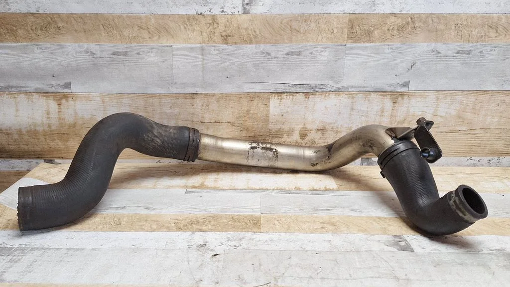Air intake hose/pipe – Ford Galaxy (2000-2006)